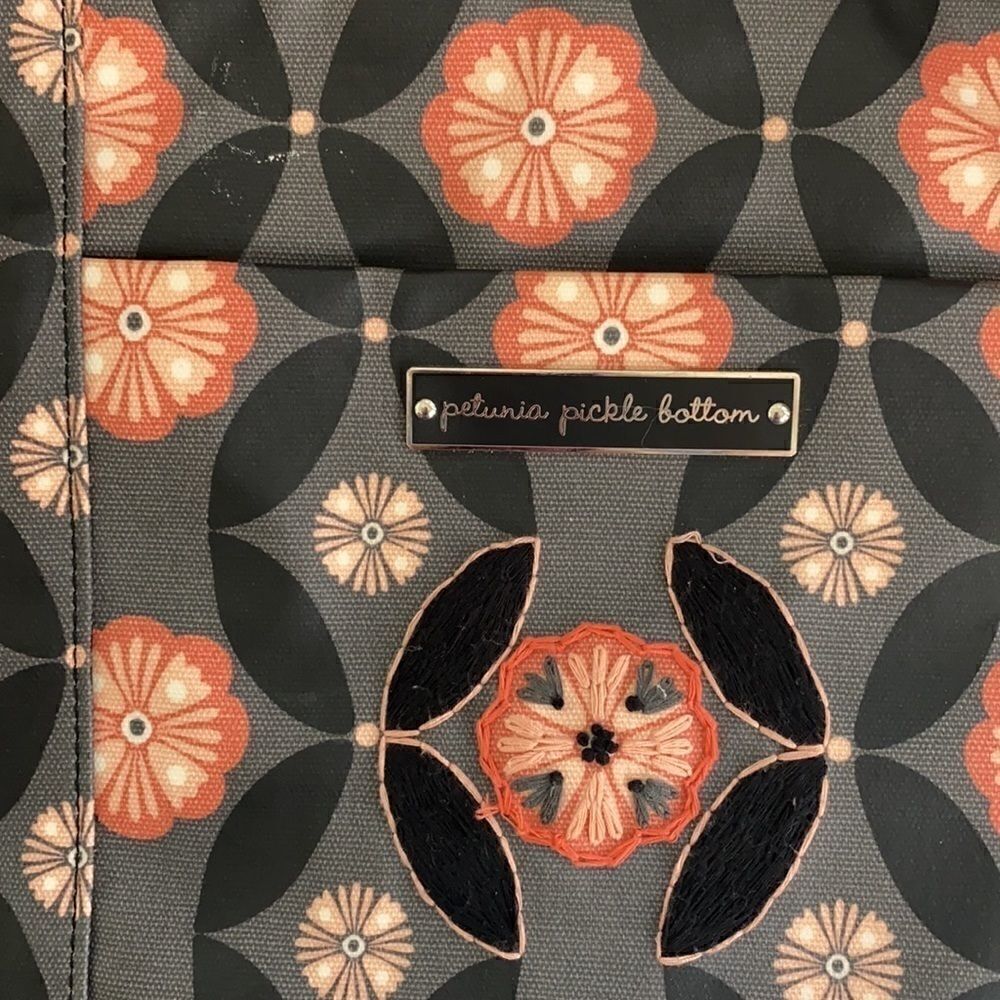 PETUNIA PICKLE BOTTOM TOURING TOTE DIAPER BAG - Picture 10 of 15